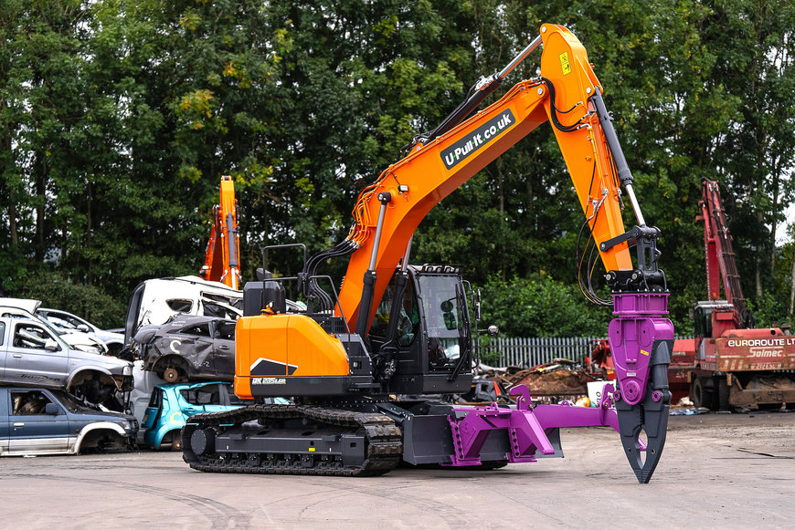DEVELON DX235LCR-7 Crawler Excavator chosen as Standard for New Vulture 25 Vehicle Recycling Kit